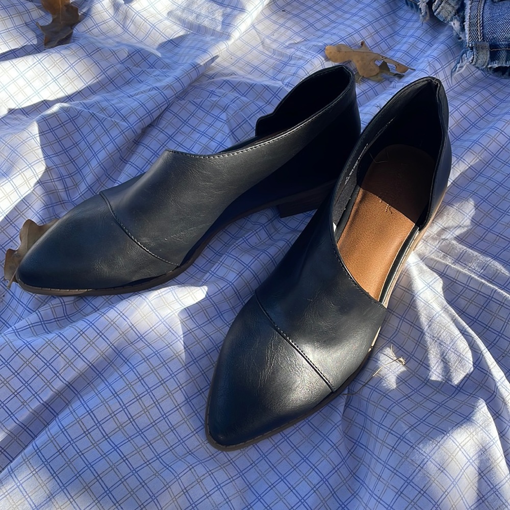Dress shoes